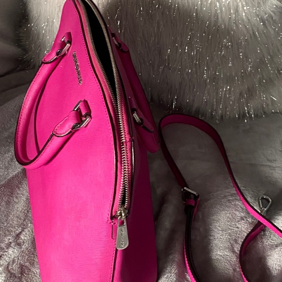 Fuchsia MK Bag Used only a few times - Picture 8 of 8